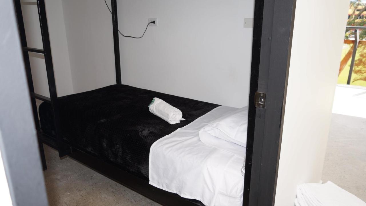 Nativo Hostel Меделин Екстериор снимка
