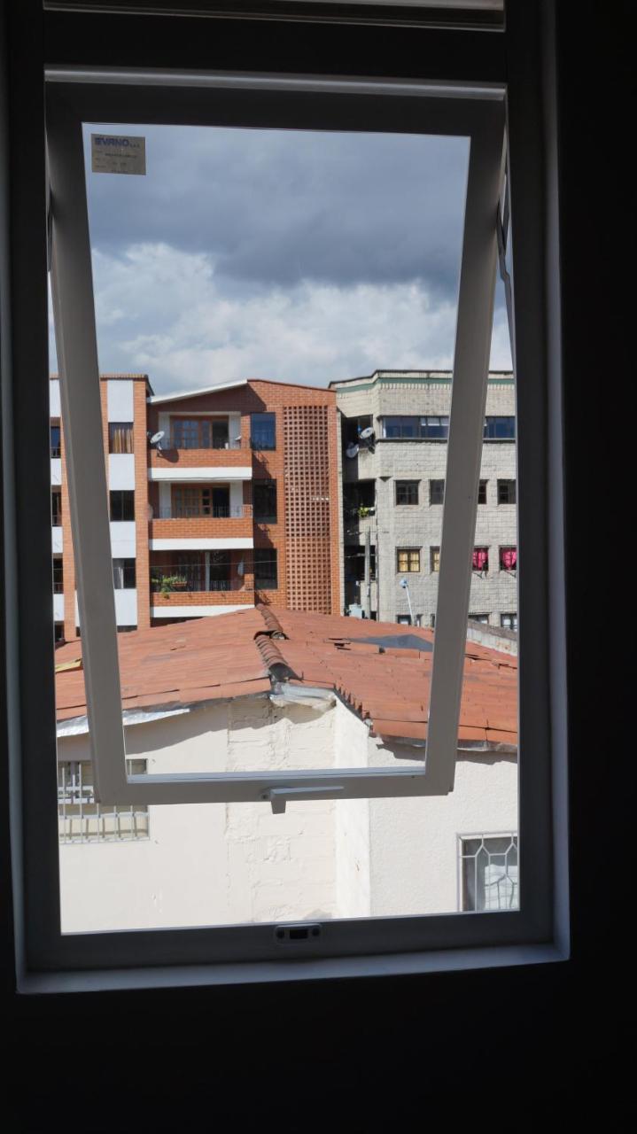 Nativo Hostel Меделин Екстериор снимка