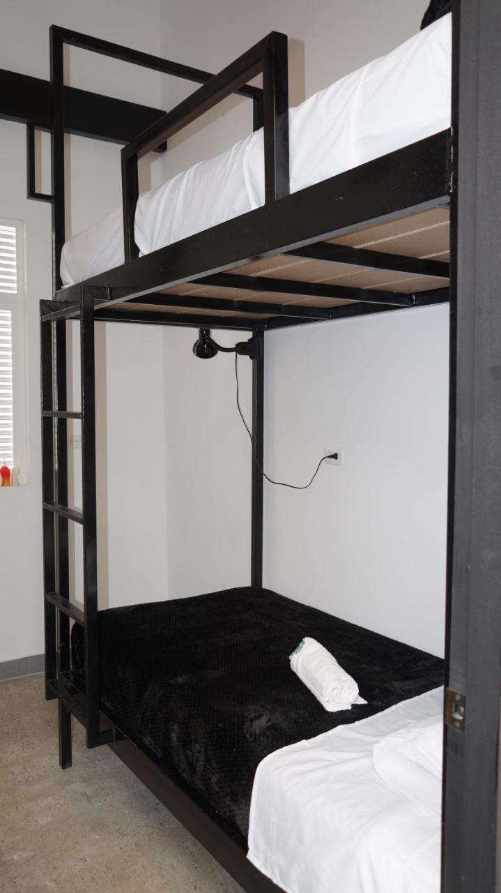 Nativo Hostel Меделин Екстериор снимка