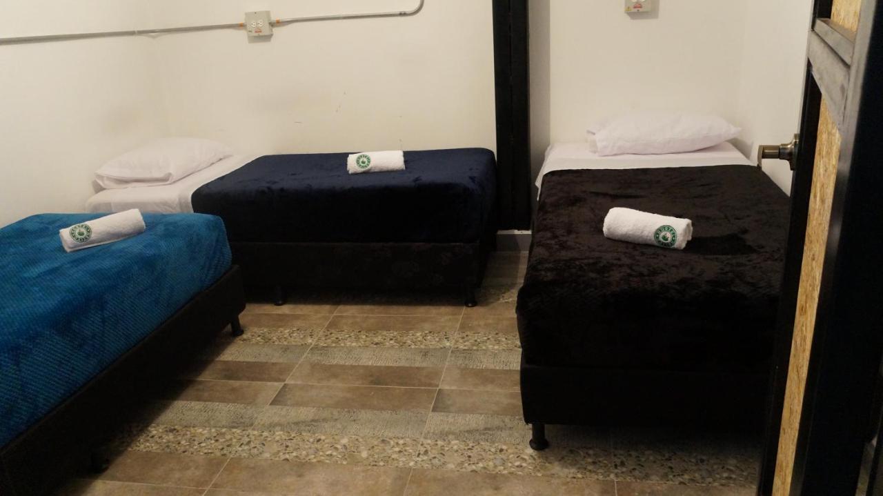 Nativo Hostel Меделин Екстериор снимка