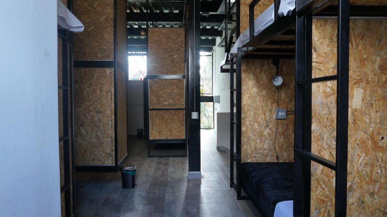 Nativo Hostel Меделин Екстериор снимка