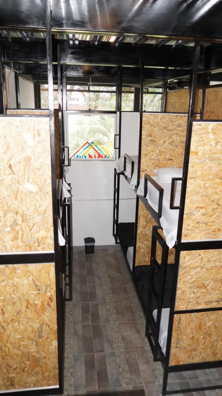 Nativo Hostel Меделин Екстериор снимка