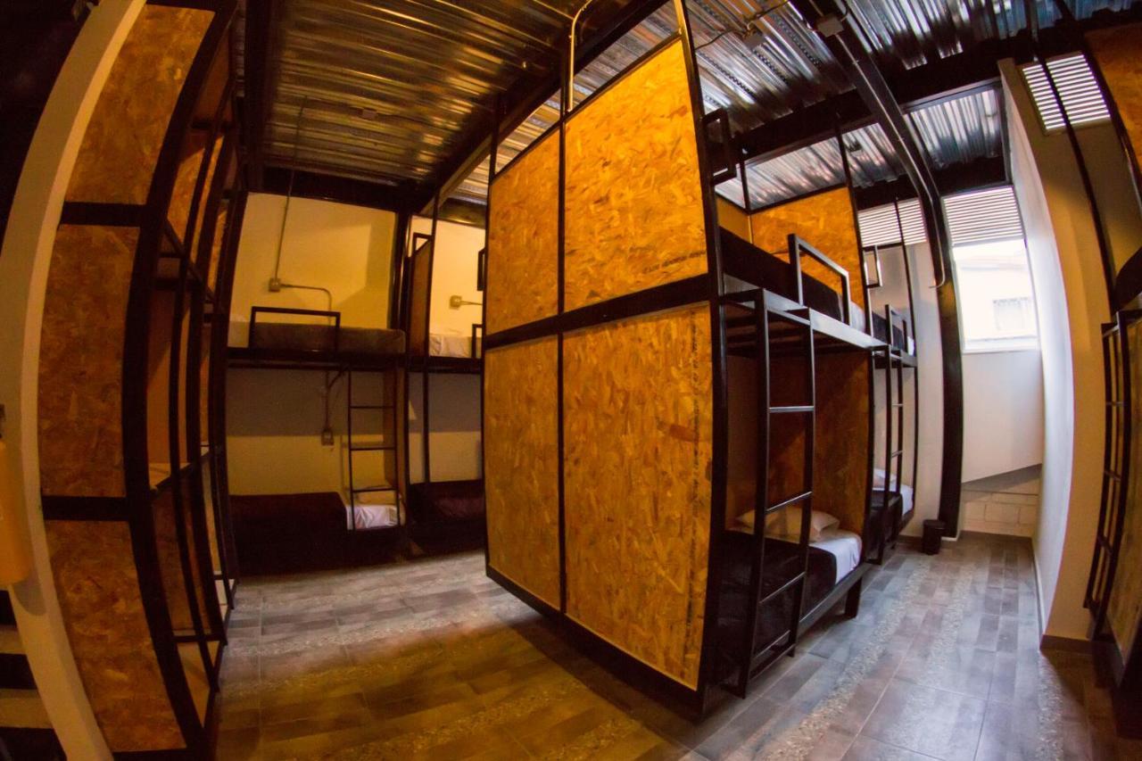 Nativo Hostel Меделин Екстериор снимка